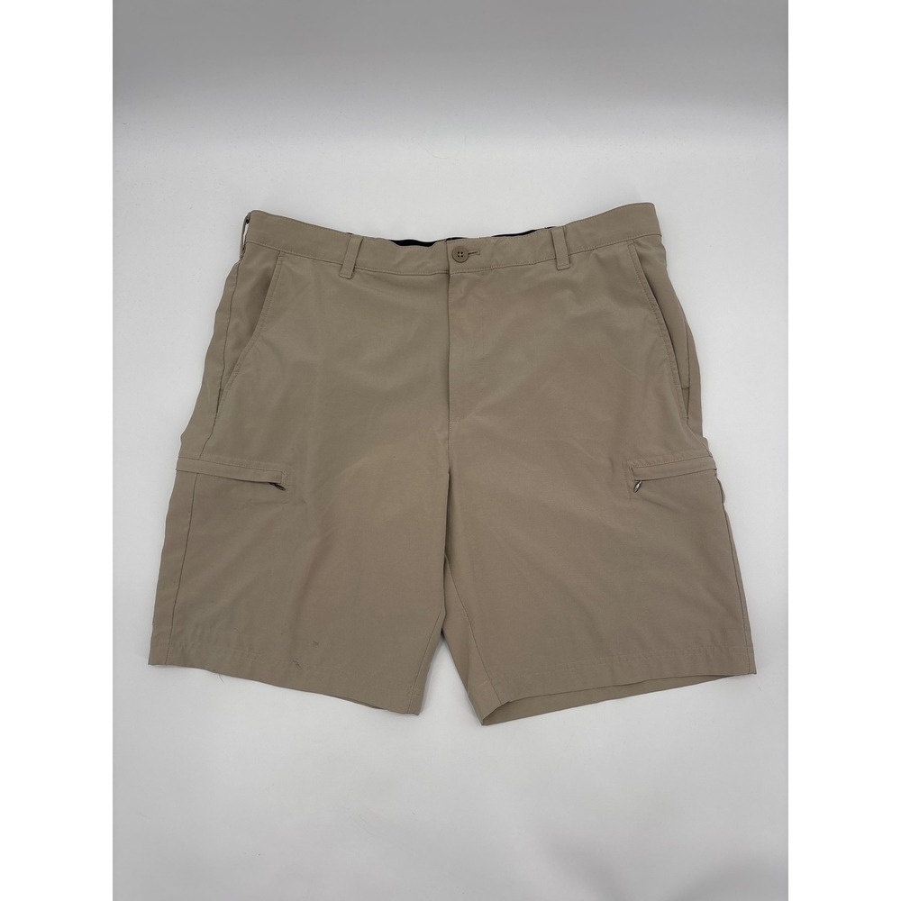 IZOD GOLF Men Size 38 Khaki‎ Straight Fit Cargo Shorts Flat Front Stretch
